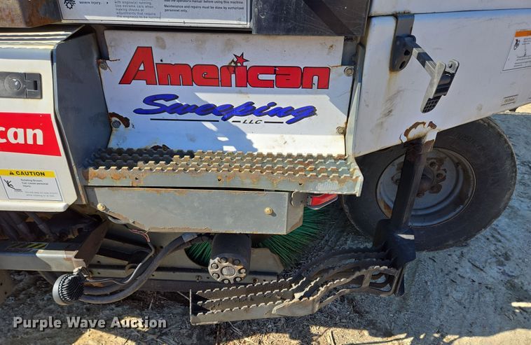 image for item EC4183 2015 Elgin Pelican Series NP street sweeper