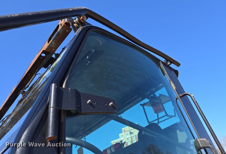 image for item EC4183 2015 Elgin Pelican Series NP street sweeper