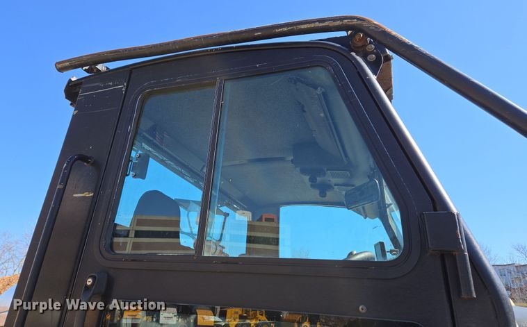 image for item EC4183 2015 Elgin Pelican Series NP street sweeper