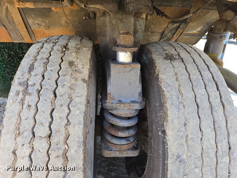 image for item EC4183 2015 Elgin Pelican Series NP street sweeper