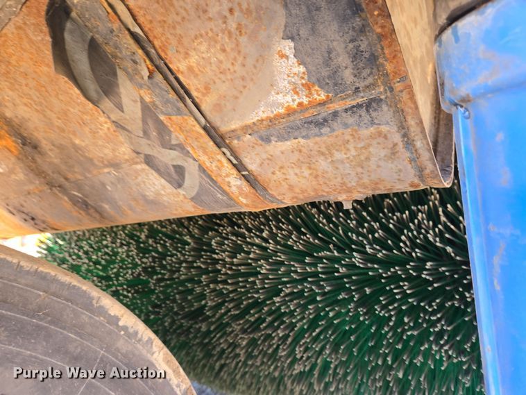 image for item EC4183 2015 Elgin Pelican Series NP street sweeper