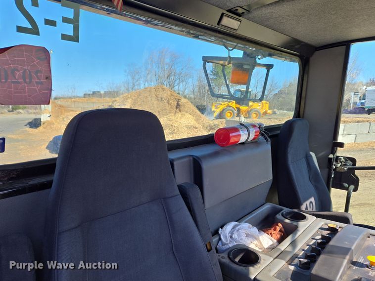 image for item EC4183 2015 Elgin Pelican Series NP street sweeper