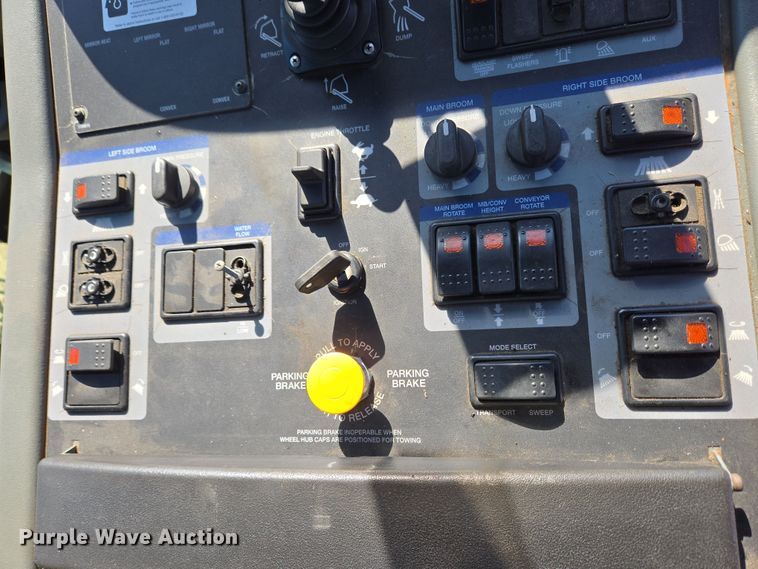 image for item EC4183 2015 Elgin Pelican Series NP street sweeper