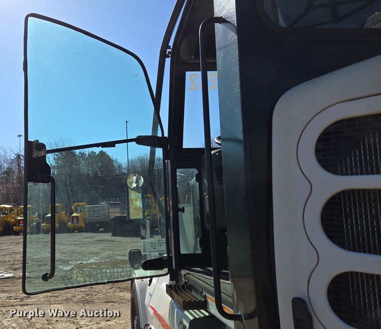 image for item EC4183 2015 Elgin Pelican Series NP street sweeper