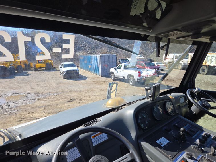 image for item EC4183 2015 Elgin Pelican Series NP street sweeper