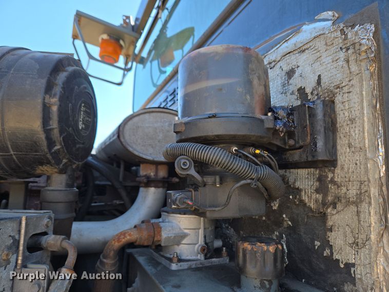 image for item EC4183 2015 Elgin Pelican Series NP street sweeper