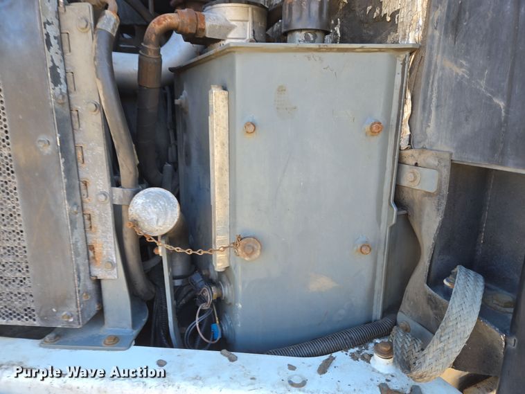 image for item EC4183 2015 Elgin Pelican Series NP street sweeper