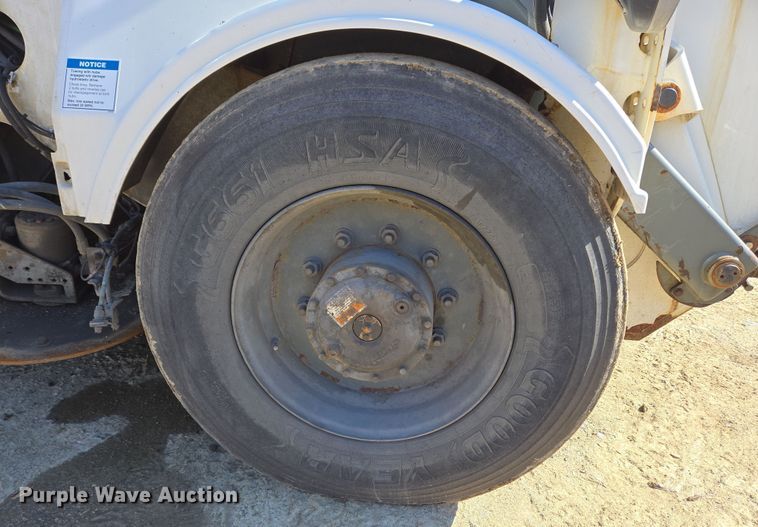 image for item EC4183 2015 Elgin Pelican Series NP street sweeper