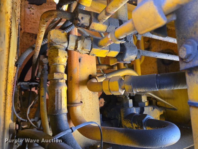 image for item EC4184 1994 Case 621B wheel loader