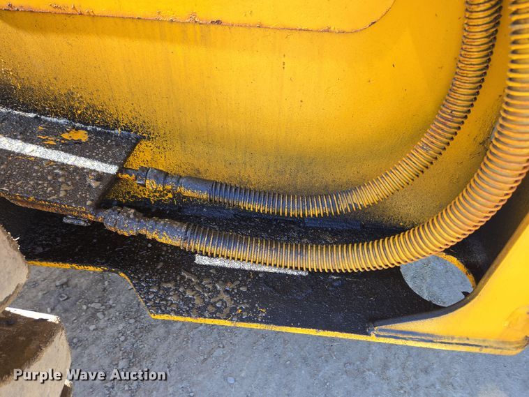 image for item EC4184 1994 Case 621B wheel loader