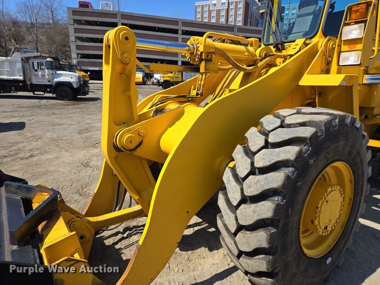 image for item EC4184 1994 Case 621B wheel loader