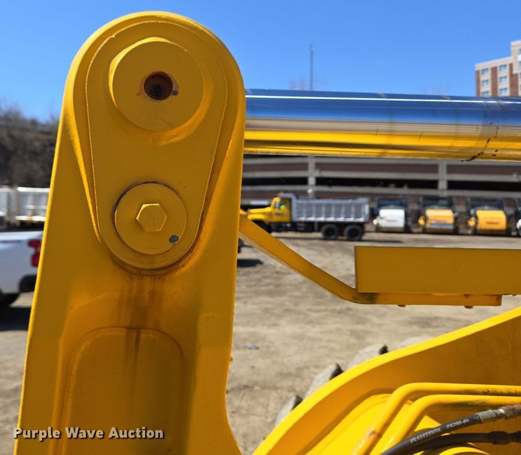 image for item EC4184 1994 Case 621B wheel loader