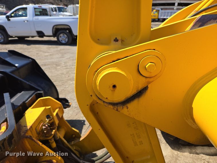 image for item EC4184 1994 Case 621B wheel loader