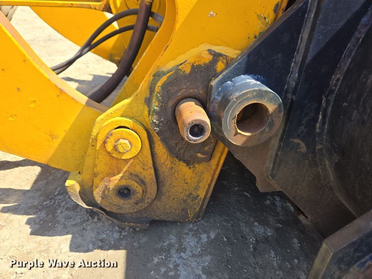 image for item EC4184 1994 Case 621B wheel loader