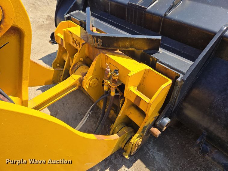 image for item EC4184 1994 Case 621B wheel loader