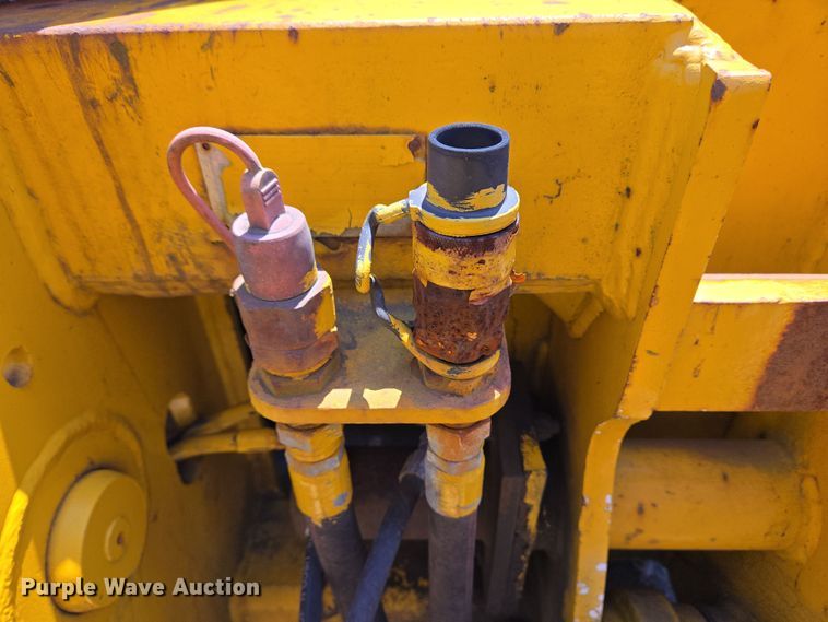 image for item EC4184 1994 Case 621B wheel loader