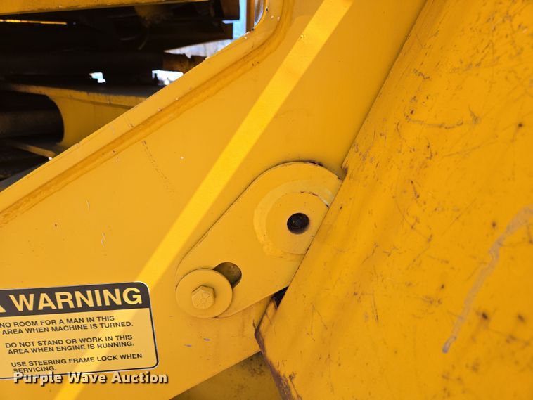 image for item EC4184 1994 Case 621B wheel loader