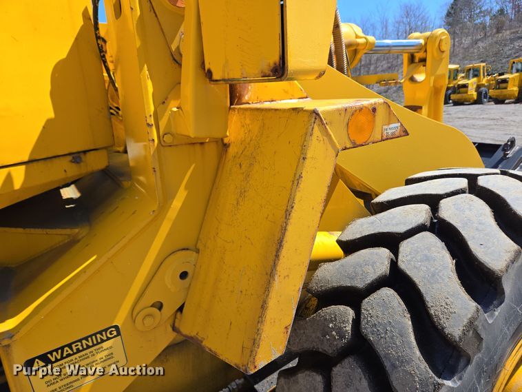 image for item EC4184 1994 Case 621B wheel loader