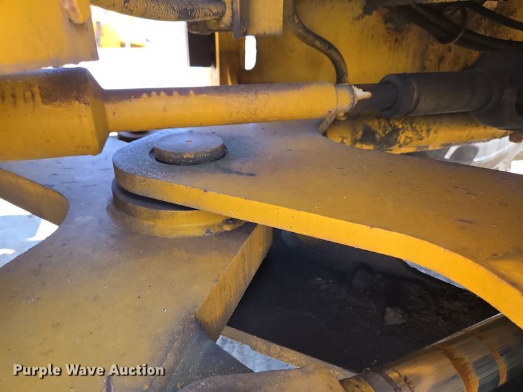 image for item EC4184 1994 Case 621B wheel loader