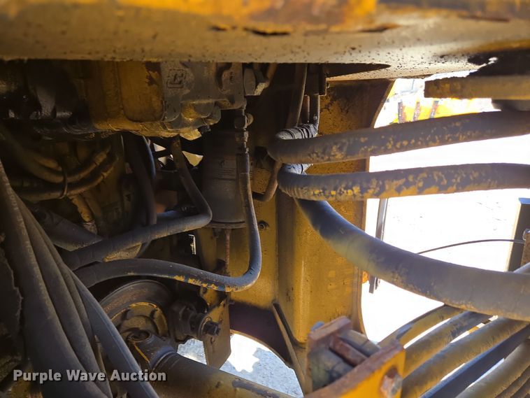 image for item EC4184 1994 Case 621B wheel loader