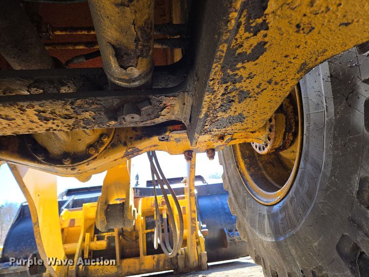 image for item EC4184 1994 Case 621B wheel loader