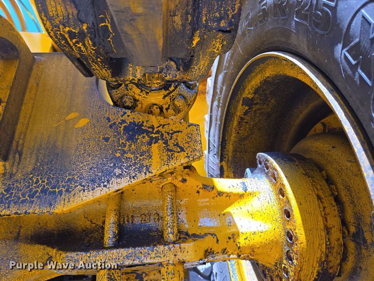 image for item EC4184 1994 Case 621B wheel loader