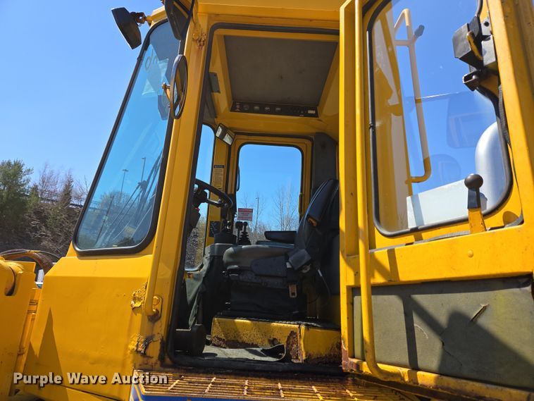 image for item EC4184 1994 Case 621B wheel loader