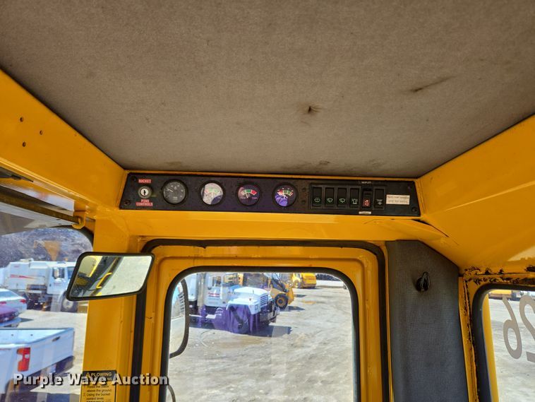 image for item EC4184 1994 Case 621B wheel loader