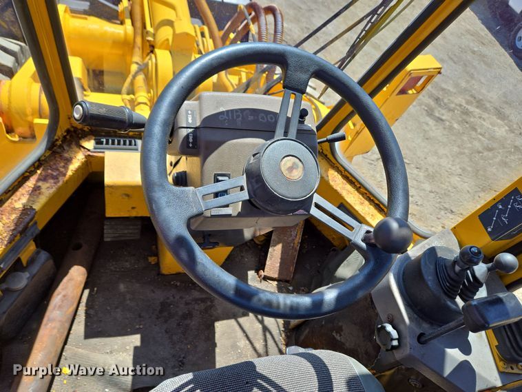 image for item EC4184 1994 Case 621B wheel loader