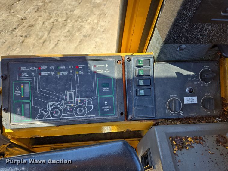 image for item EC4184 1994 Case 621B wheel loader