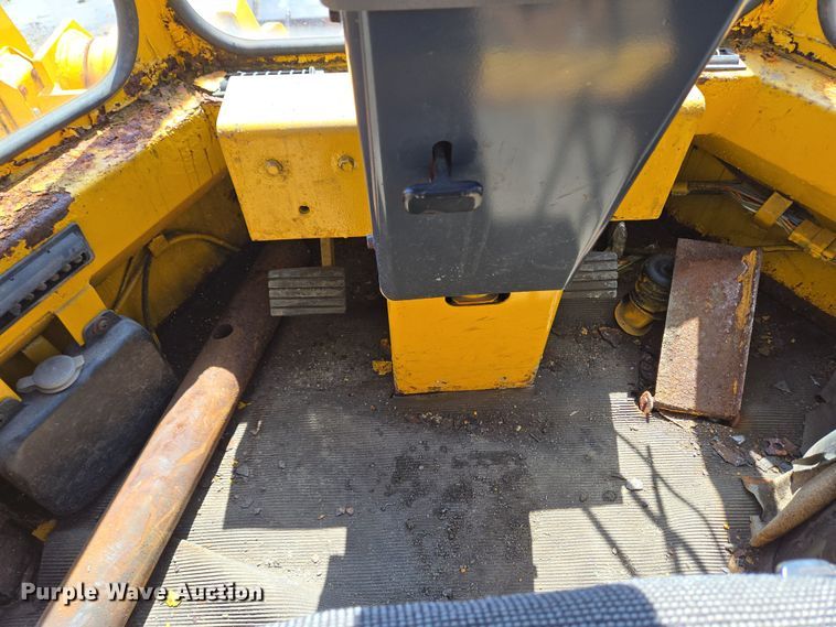 image for item EC4184 1994 Case 621B wheel loader