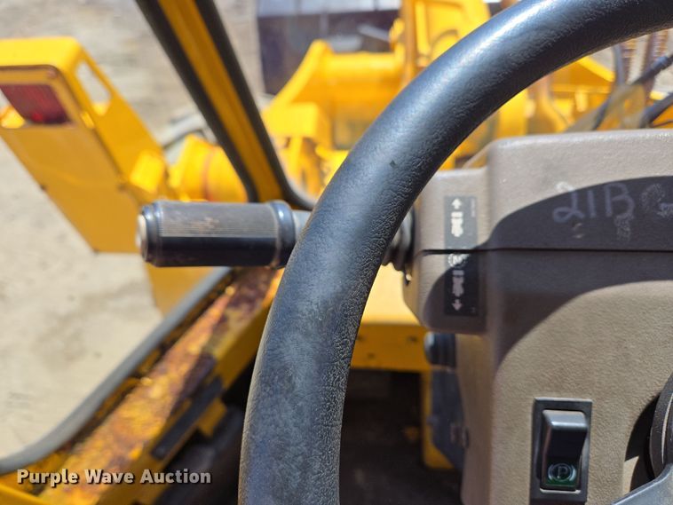 image for item EC4184 1994 Case 621B wheel loader