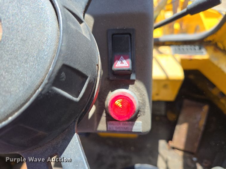 image for item EC4184 1994 Case 621B wheel loader