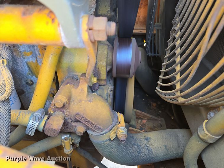 image for item EC4184 1994 Case 621B wheel loader