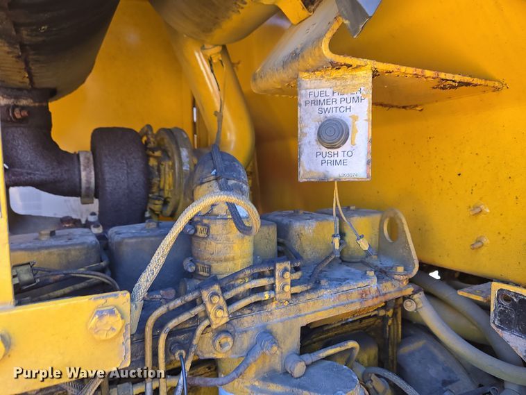 image for item EC4184 1994 Case 621B wheel loader