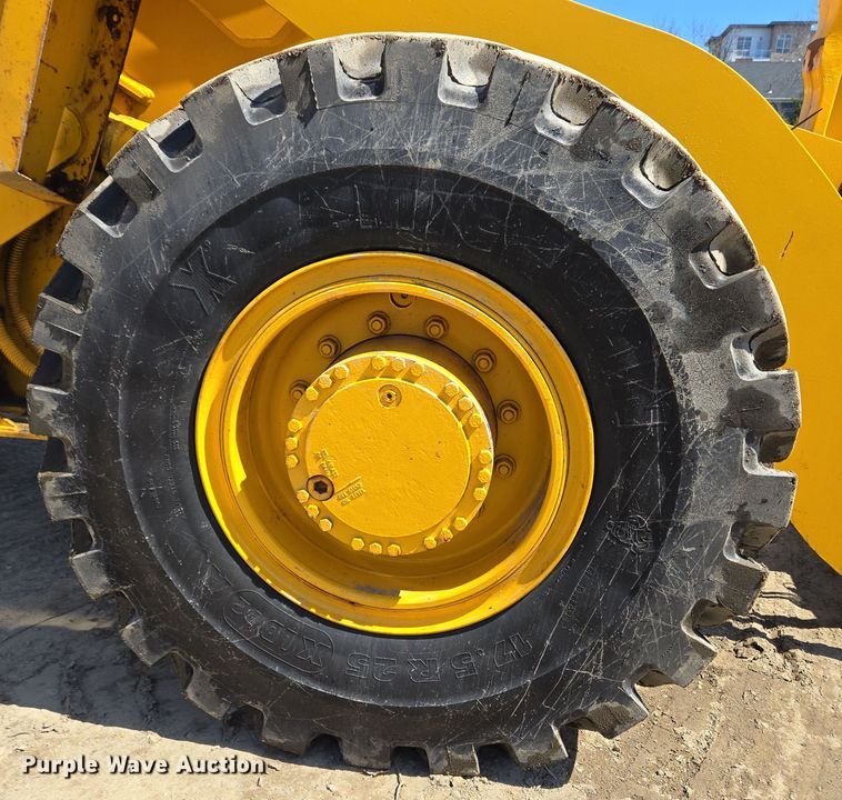 image for item EC4184 1994 Case 621B wheel loader