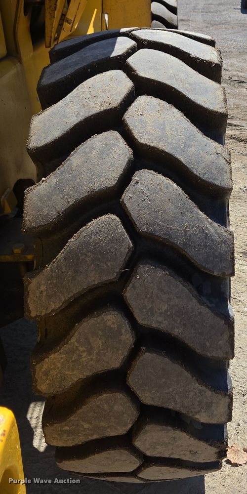 image for item EC4184 1994 Case 621B wheel loader