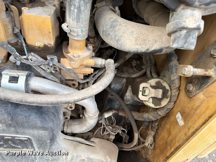 image for item ED4181 2017 Caterpillar 262D skid steer loader