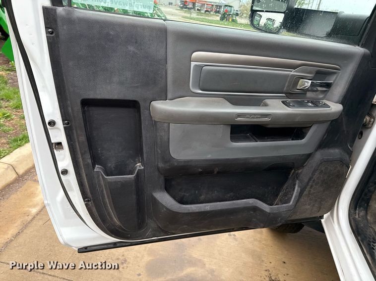 image for item ED4208 2016 Dodge Ram 5500 utility / service truck