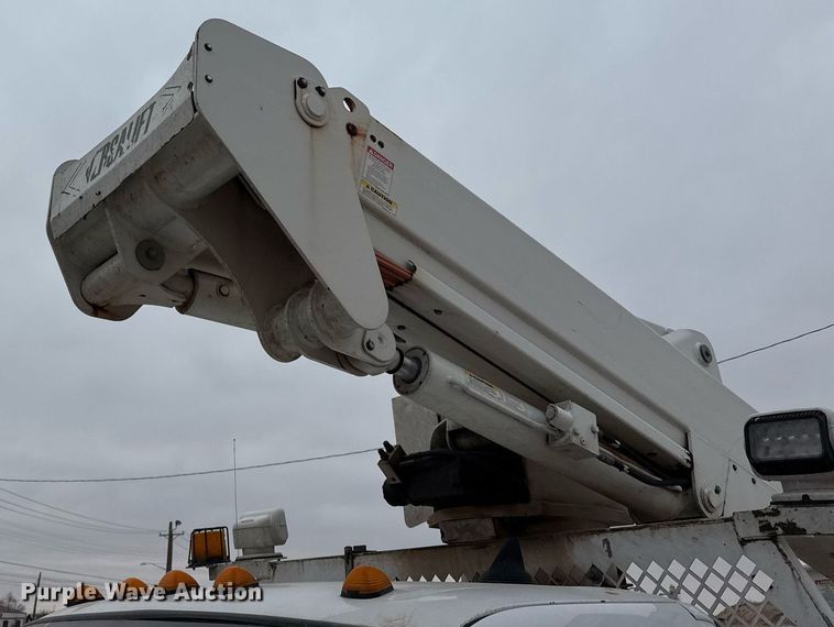 image for item ED5519 2016 Ford F550 Super Duty XL bucket truck