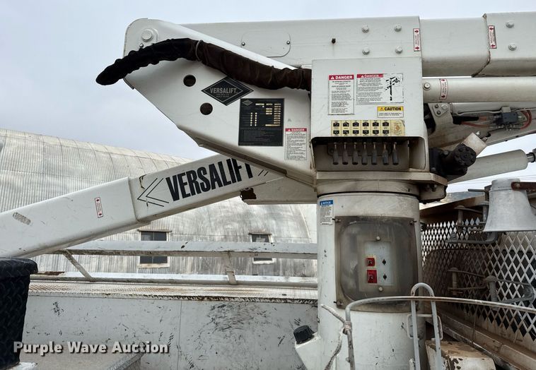 image for item ED5519 2016 Ford F550 Super Duty XL bucket truck