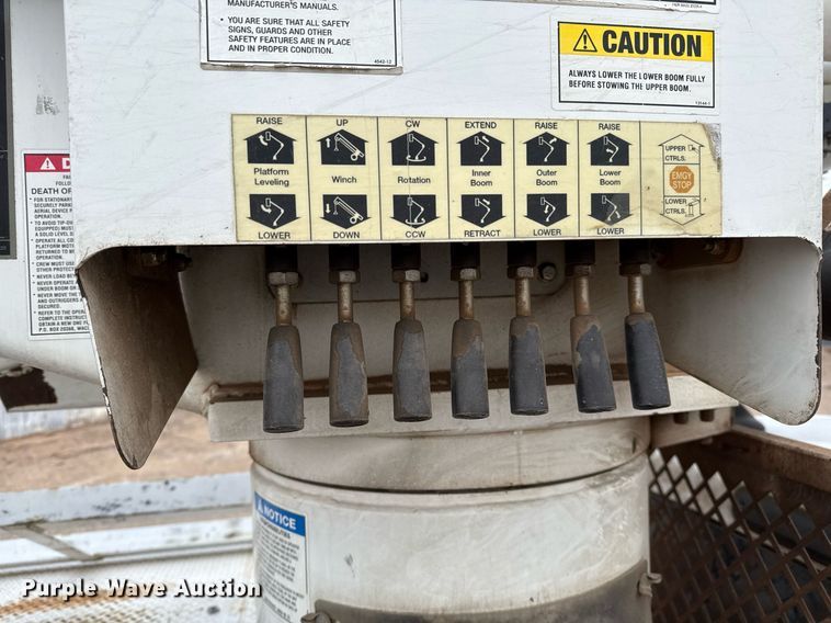 image for item ED5519 2016 Ford F550 Super Duty XL bucket truck