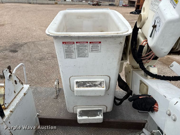 image for item ED5519 2016 Ford F550 Super Duty XL bucket truck