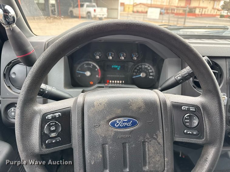 image for item ED5519 2016 Ford F550 Super Duty XL bucket truck