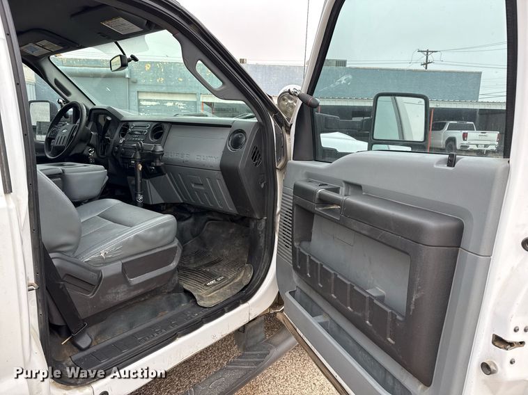 image for item ED5519 2016 Ford F550 Super Duty XL bucket truck