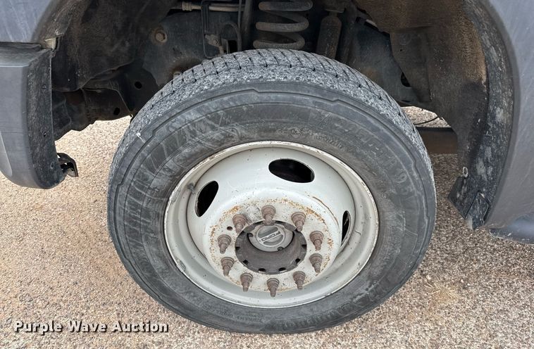 image for item ED5519 2016 Ford F550 Super Duty XL bucket truck