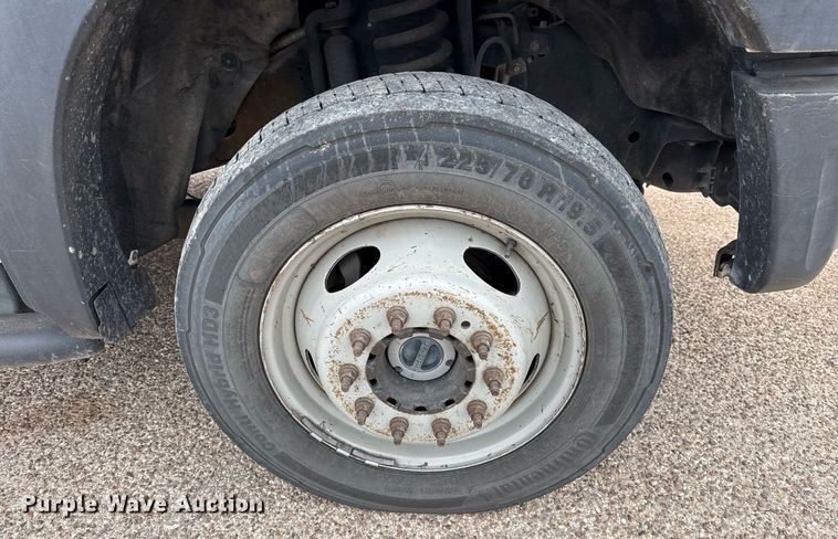 image for item ED5519 2016 Ford F550 Super Duty XL bucket truck