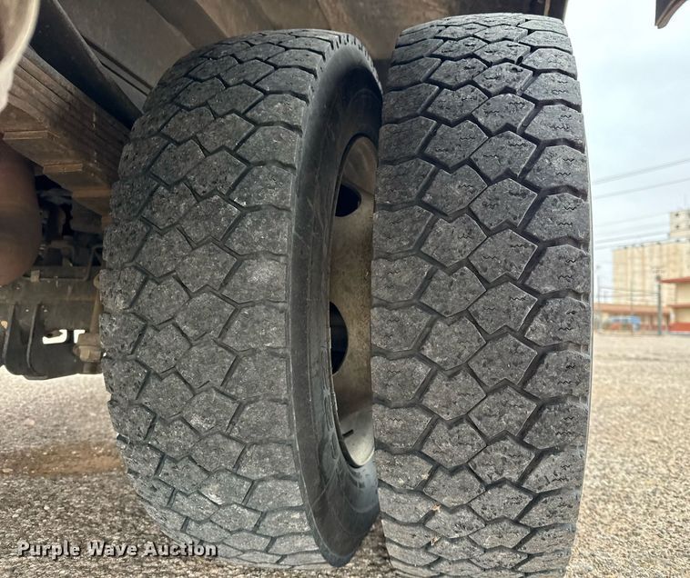 image for item ED5519 2016 Ford F550 Super Duty XL bucket truck