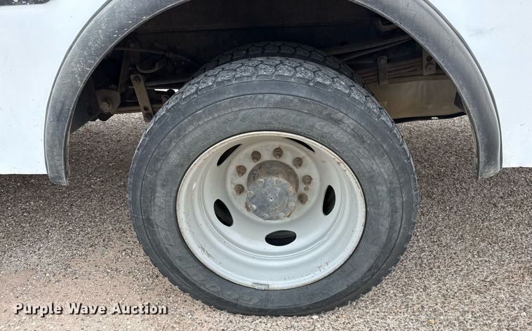 image for item ED5519 2016 Ford F550 Super Duty XL bucket truck