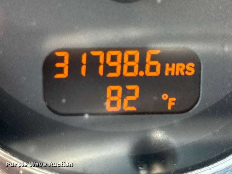 image for item ED5590 2007 Peterbilt 385 fuel truck